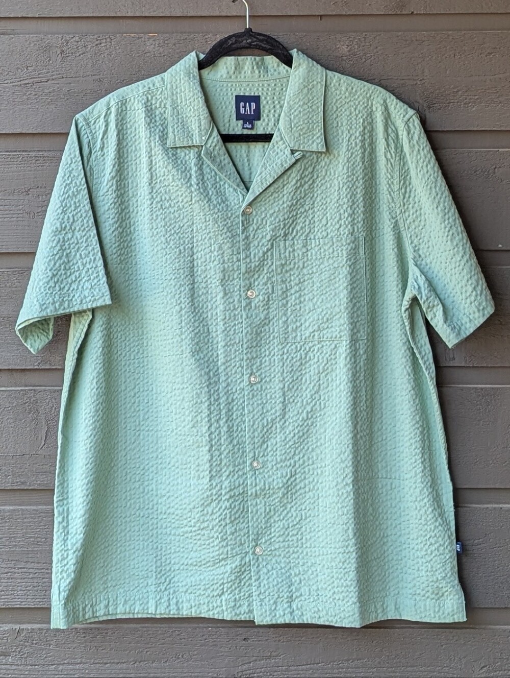 NWT GAP Men's Soft Short Sleeve Relaxed Fit Seersucker Button Up Shirt Large